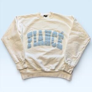 The Bar Sweatshirt Medium White Fleece Fiancé Graphic Wedding Pullover